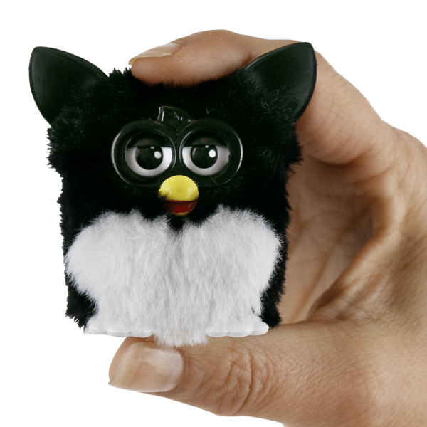 5305_FURBY_BW_SCALE_FINGERS_IM