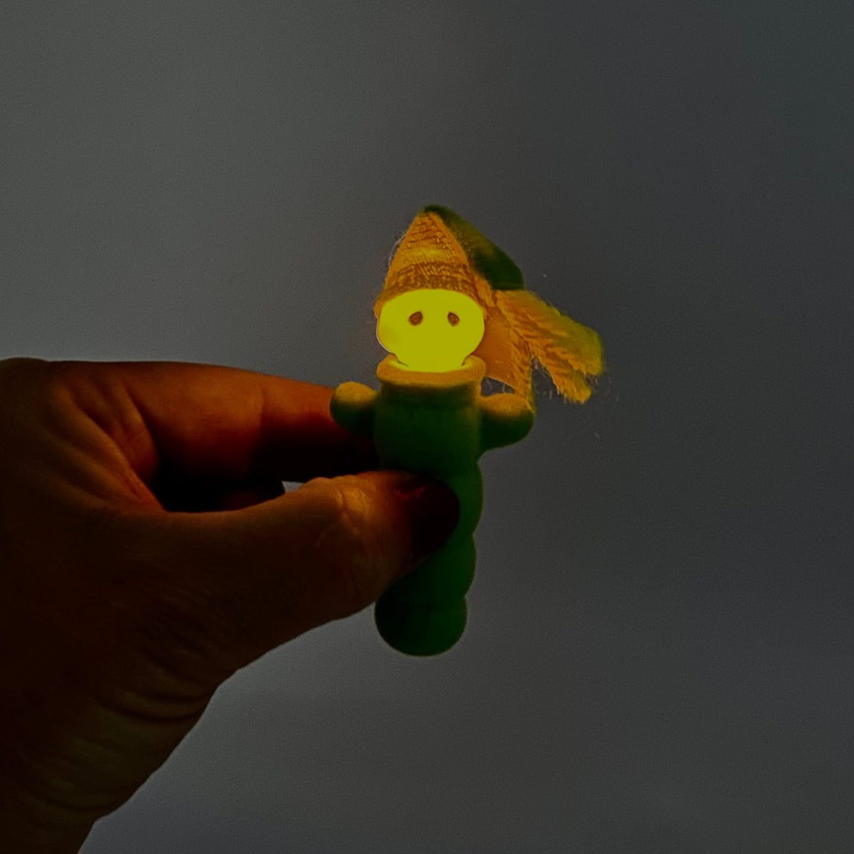 World's Smallest GLO Worm Super Impulse