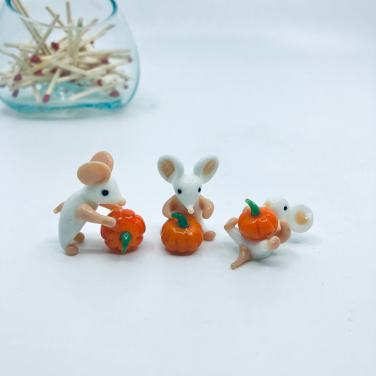 Tiny Pumpkin Pal Mouse - Hugging Miniature - 