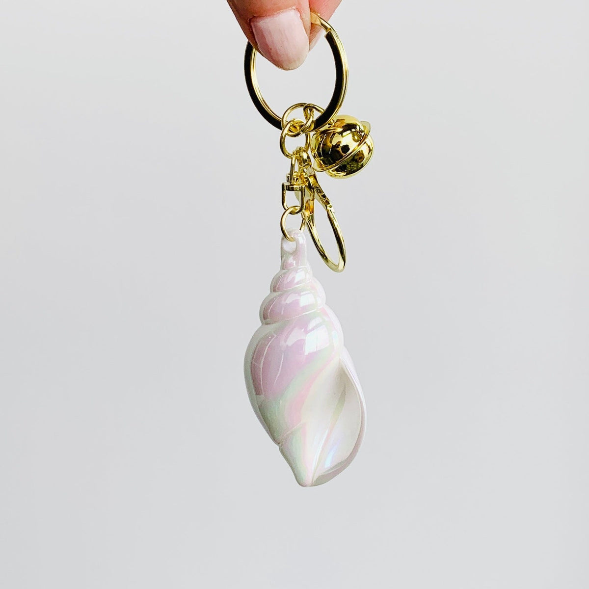 Iridescent Shell Keychains Accessory Alex 