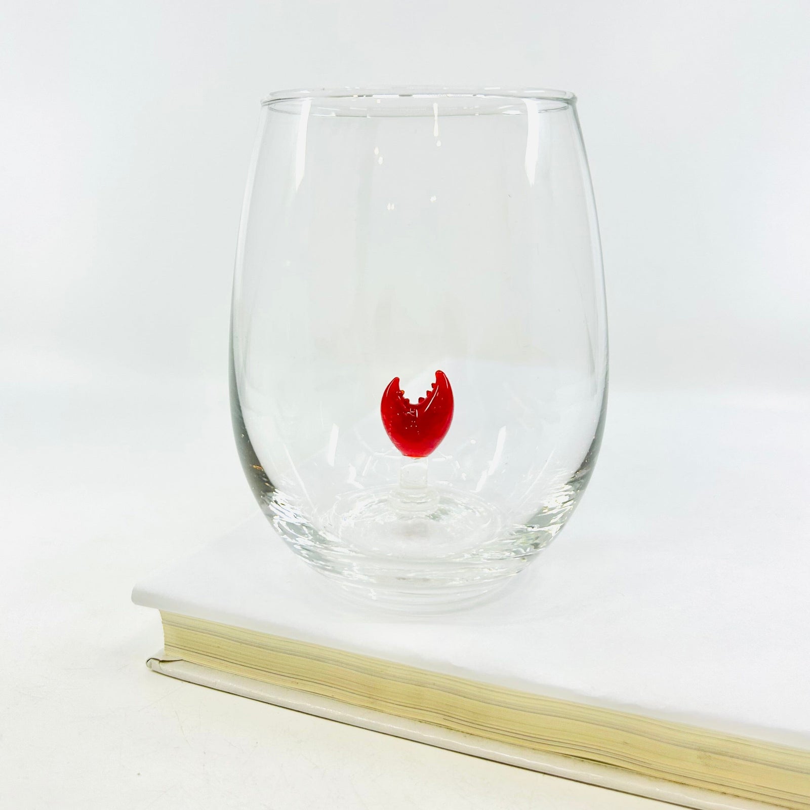 16 oz Large Pour Wine Glass, Claw Decor Chesapeake Bay 