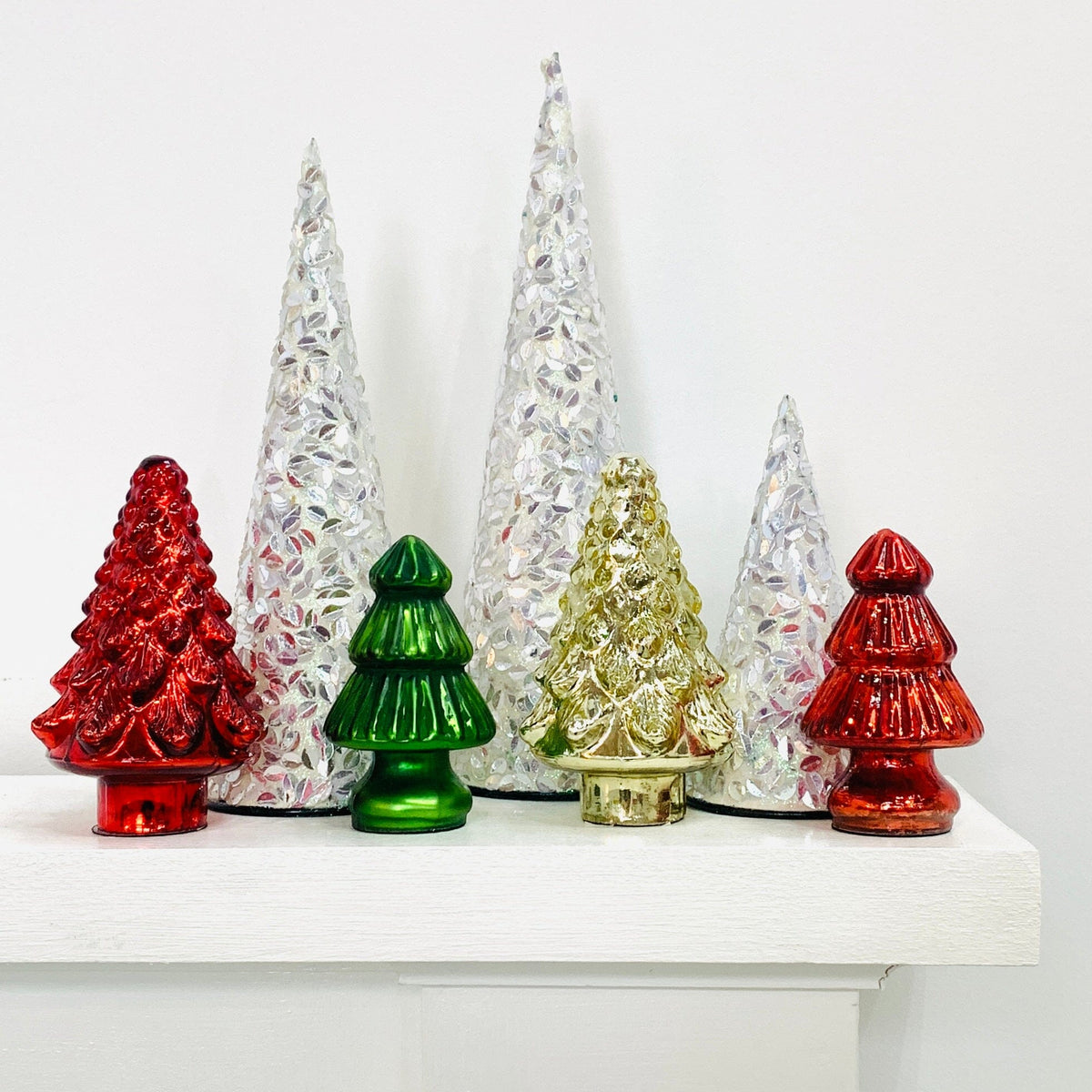 Glass Holiday 5" Tree, Red Diamond Star 