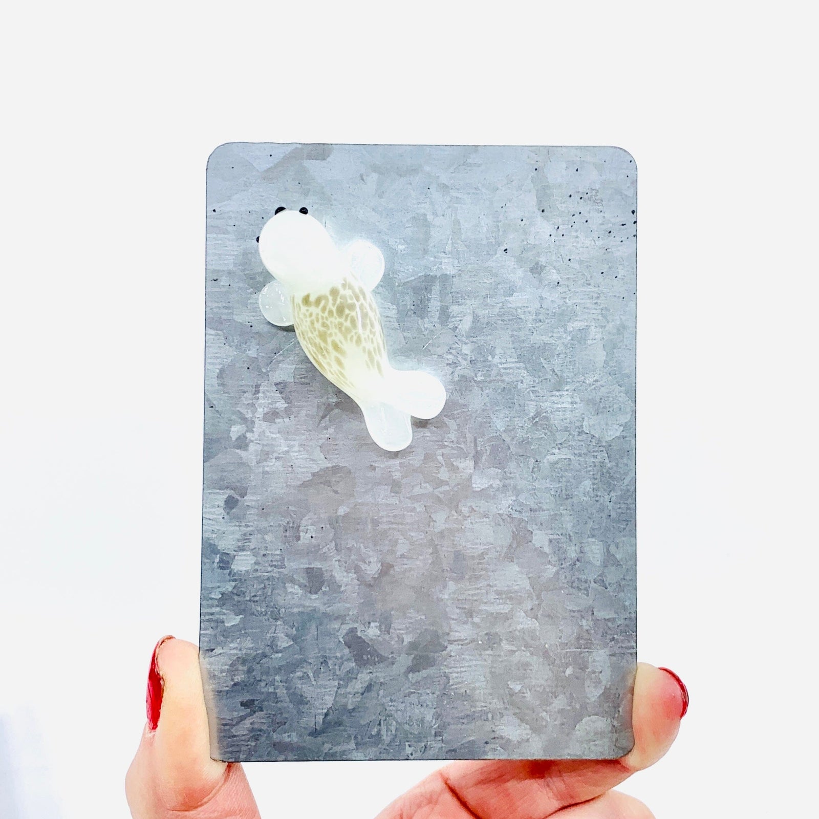 Glass Magnet, Seal Dynasty 