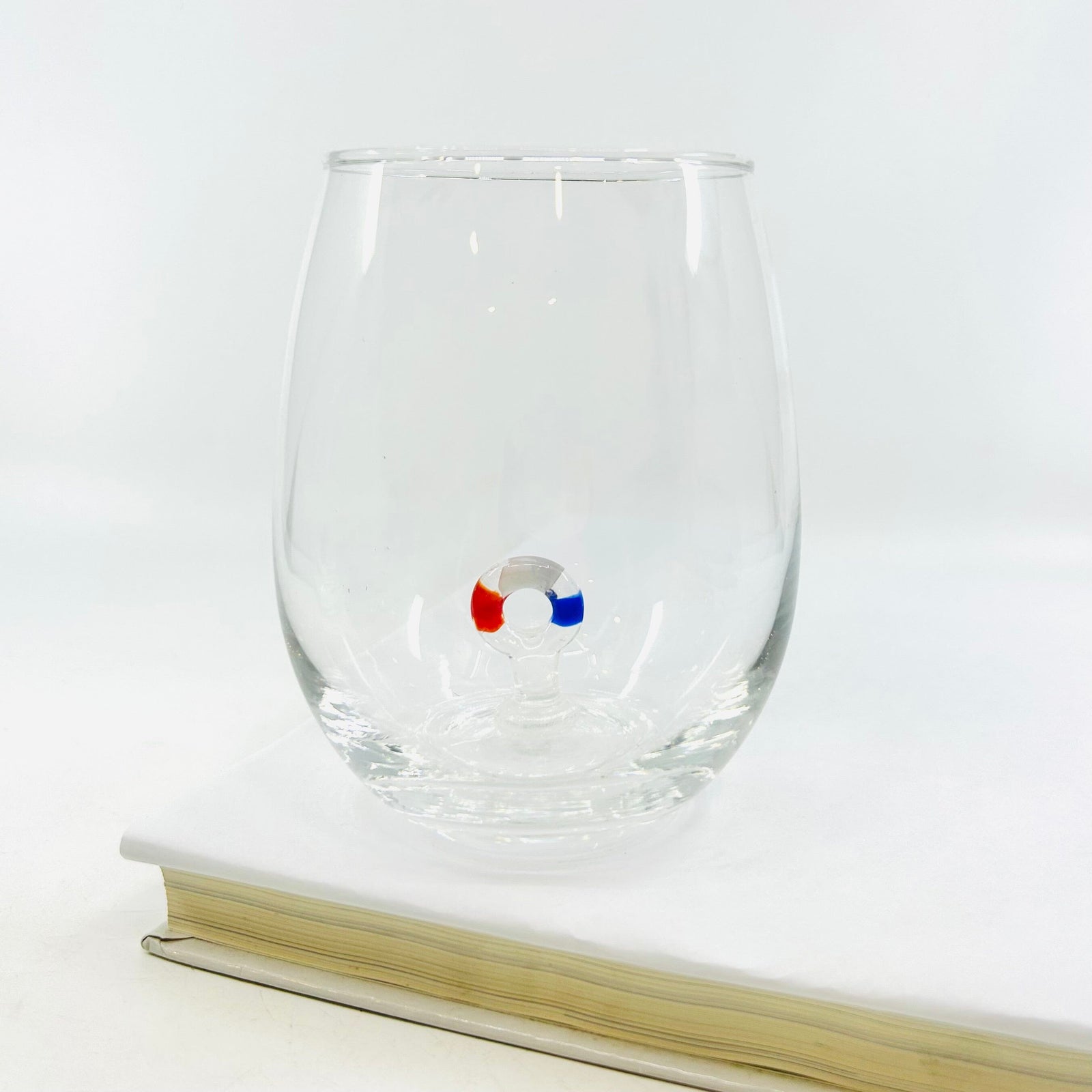 16 oz Large Pour Wine Glass, Life Preserver Decor Chesapeake Bay 