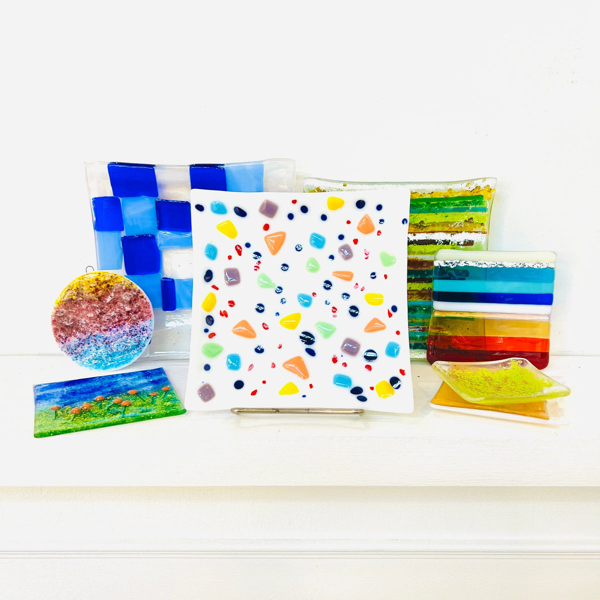 The Basics 1 hour & 2 hour Fused Glass Classes Class Classes Wednesday, January 7th - 6PM - 2 hour 