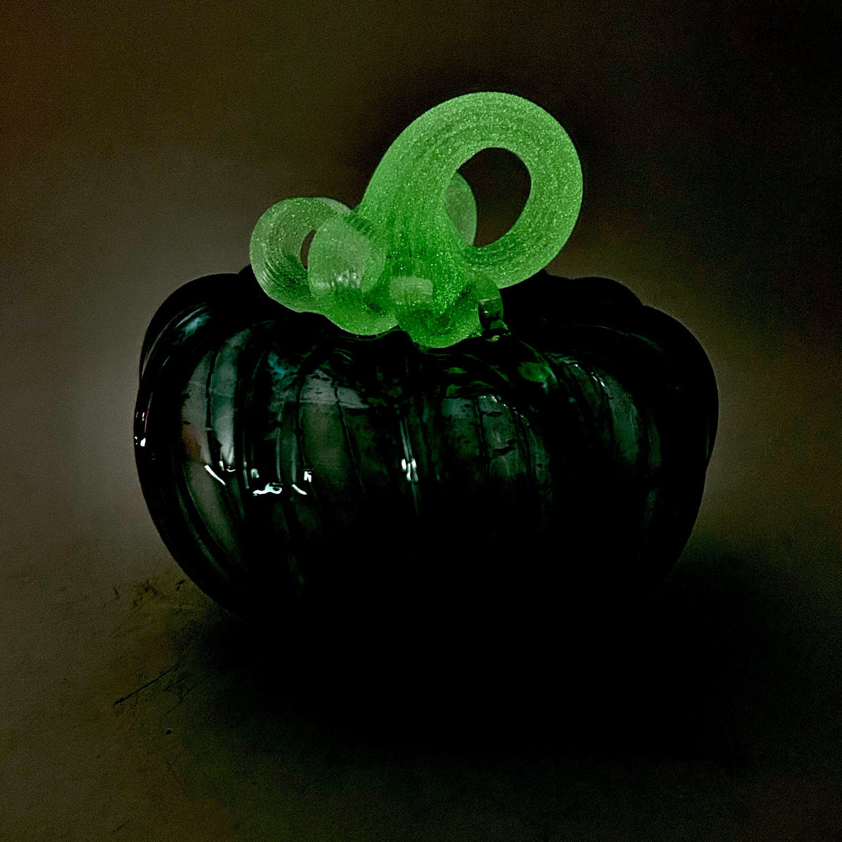 Daily Glow Pumpkin 531 Fall Squat Daily Pumpkin Luke Adams Glass Blowing Studio 