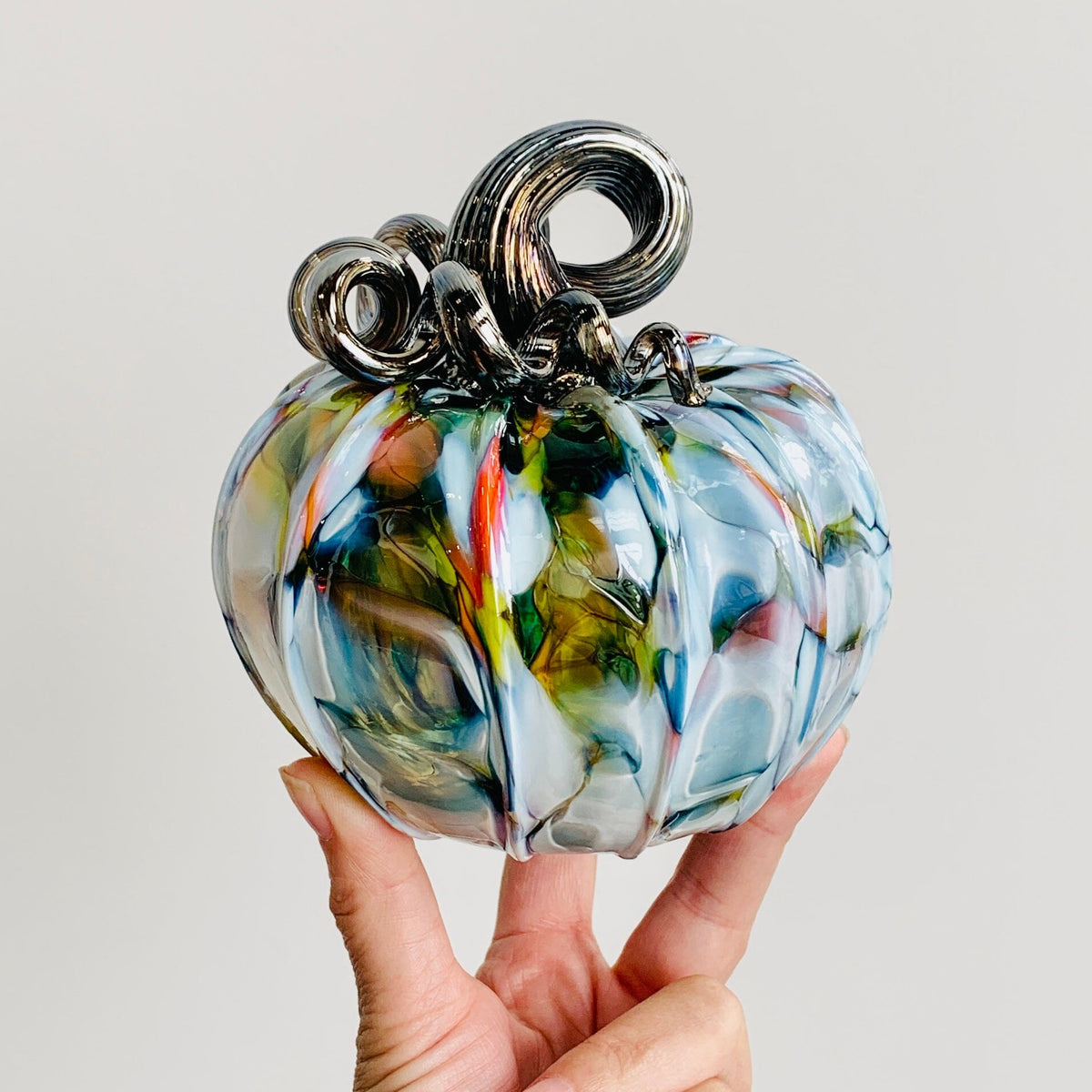 Daily Pumpkin 3083 Fall Squat Gabby Luke Adams Glass Blowing Studio 