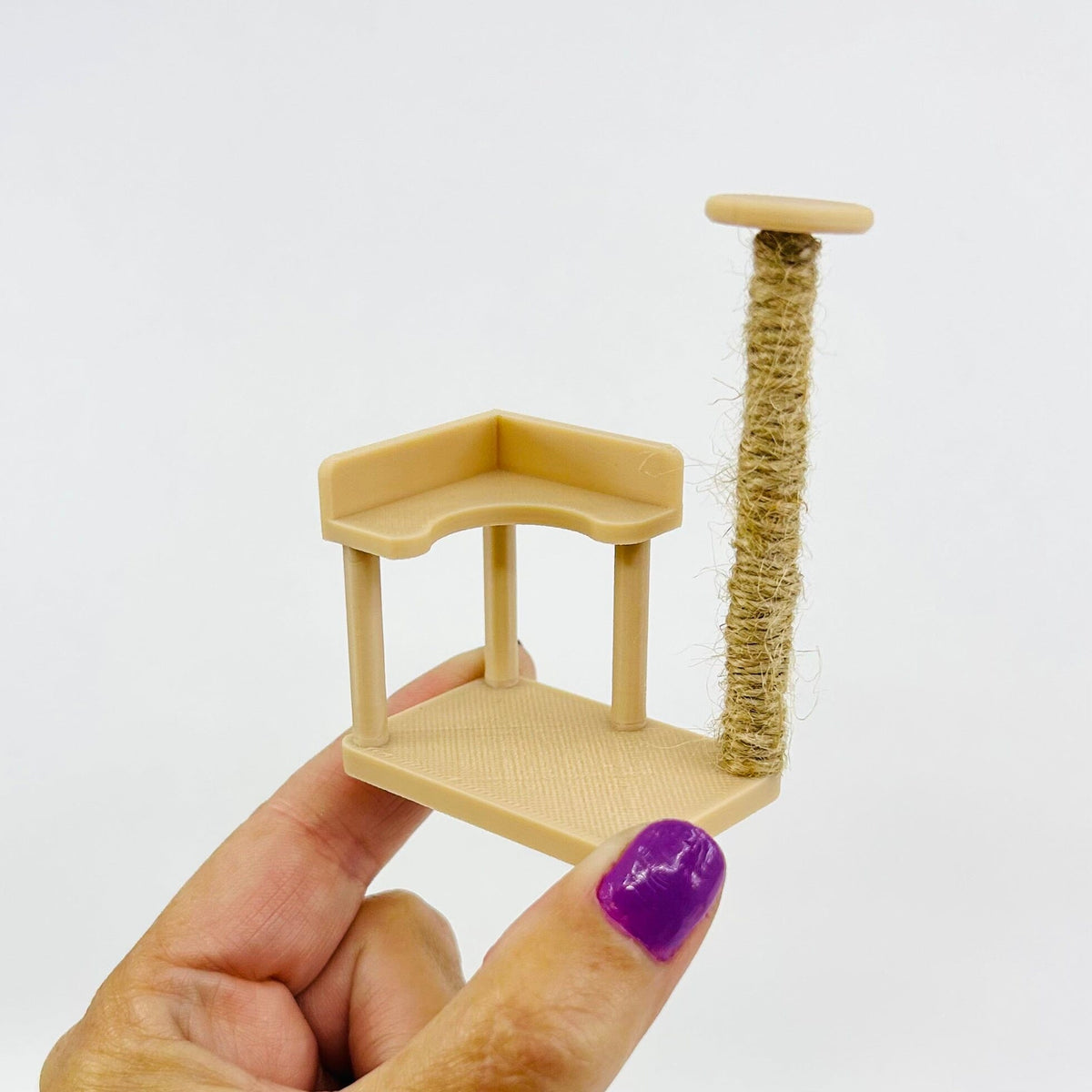 Miniature Scratching Post with Kittens Miniature - 