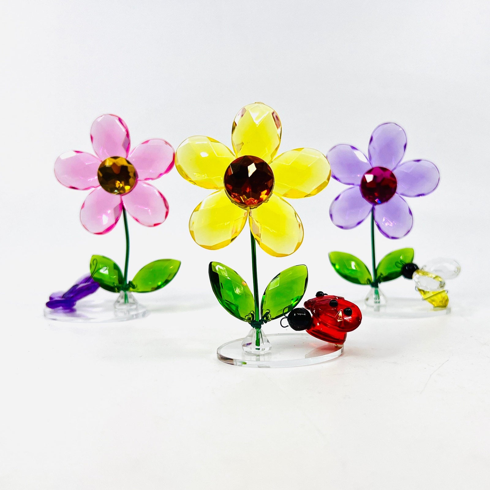 Acrylic Garden Daisies 1, Ladybug Decor GANZ 