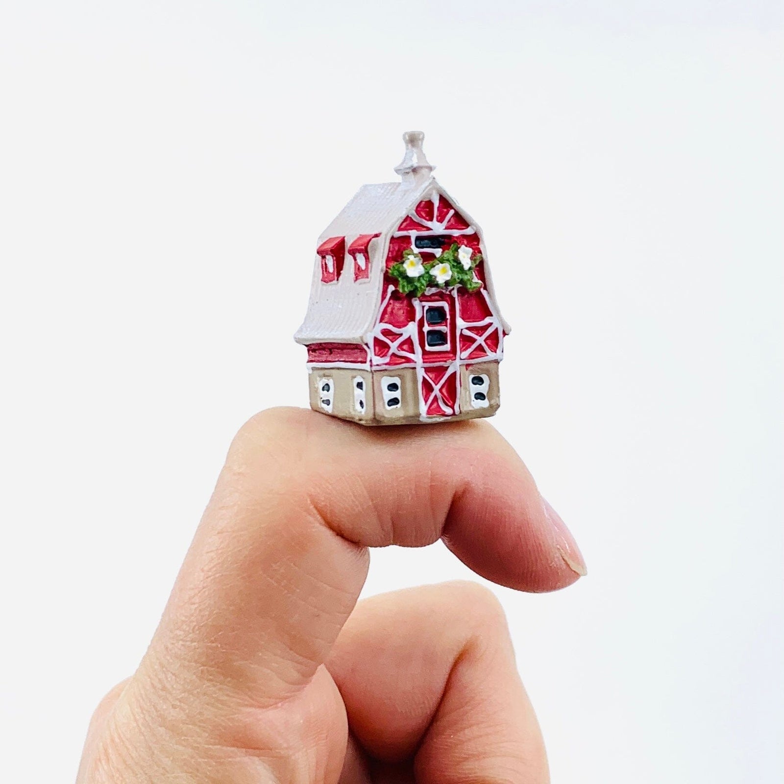 The Little Red Barn Charm - PT15 GANZ 