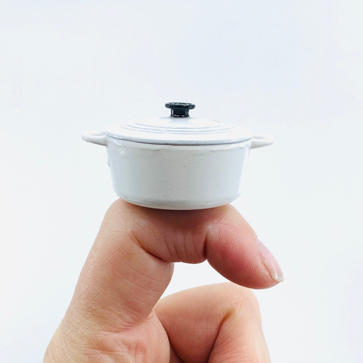 Miniature Le Cruset, White Miniature Alex 