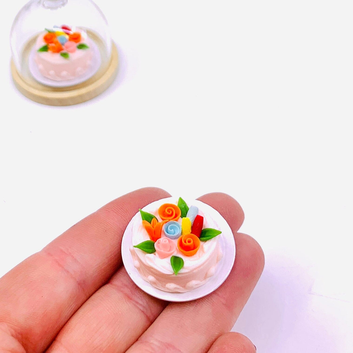 Tiniest Confectioner&#39;s Cake, Strawberry Miniature - 