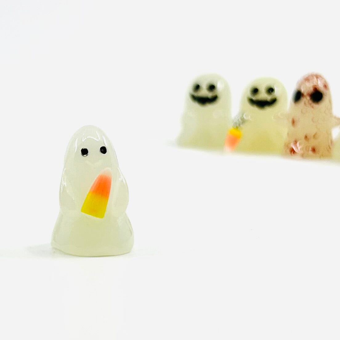 Miniature Glass Glow in The Dark Ghosts, Treat - 