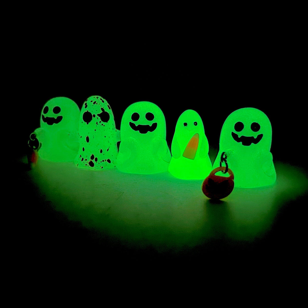 Miniature Glass Glow in The Dark Ghosts, Trick - 