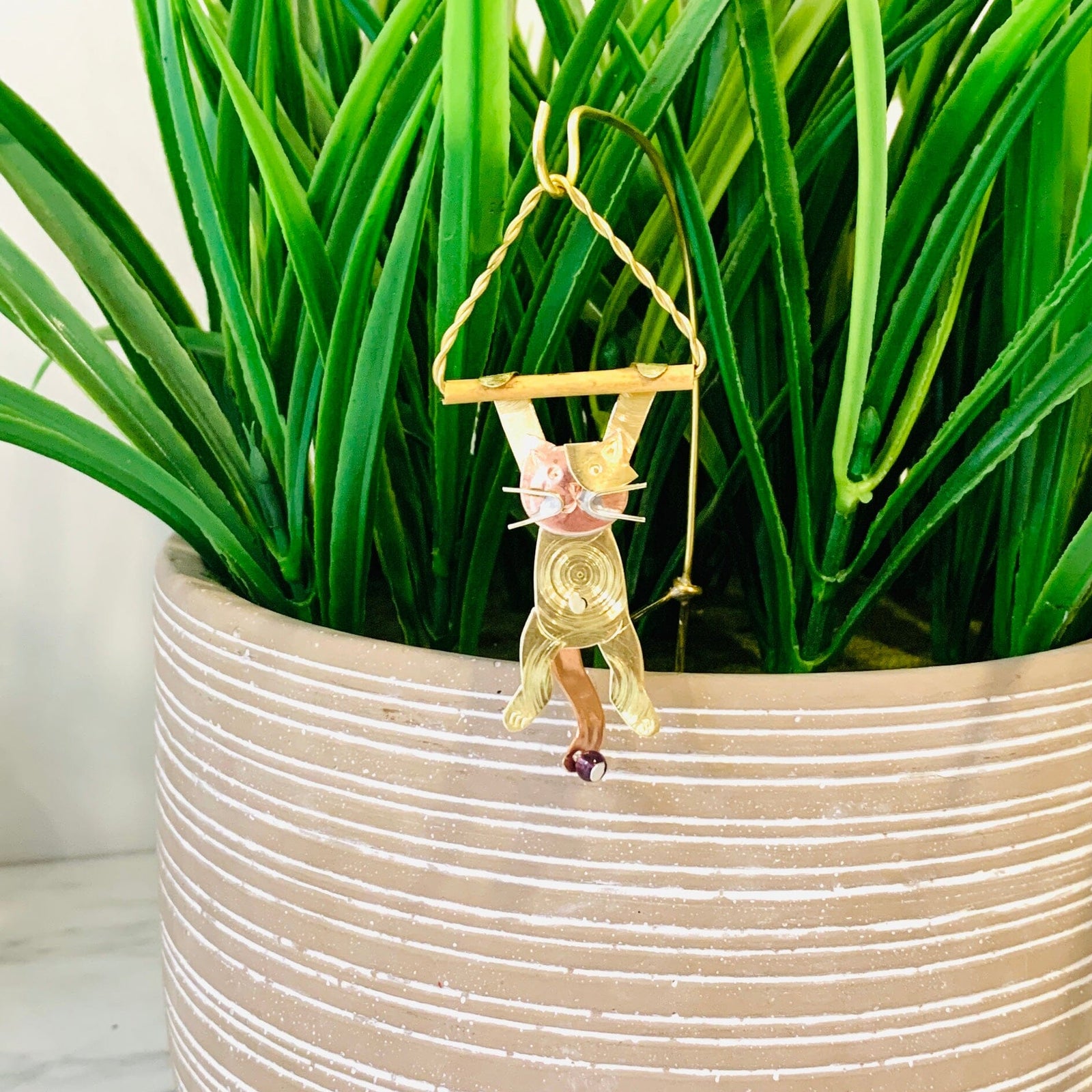 Plant Hangers 3, Paws Up Kitty Miniature Pilgrim Imports 