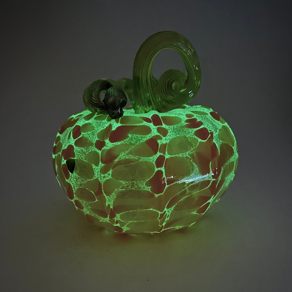 Daily Glow Pumpkin 3905 Fall Squat Gabby Luke Adams Glass Blowing Studio 