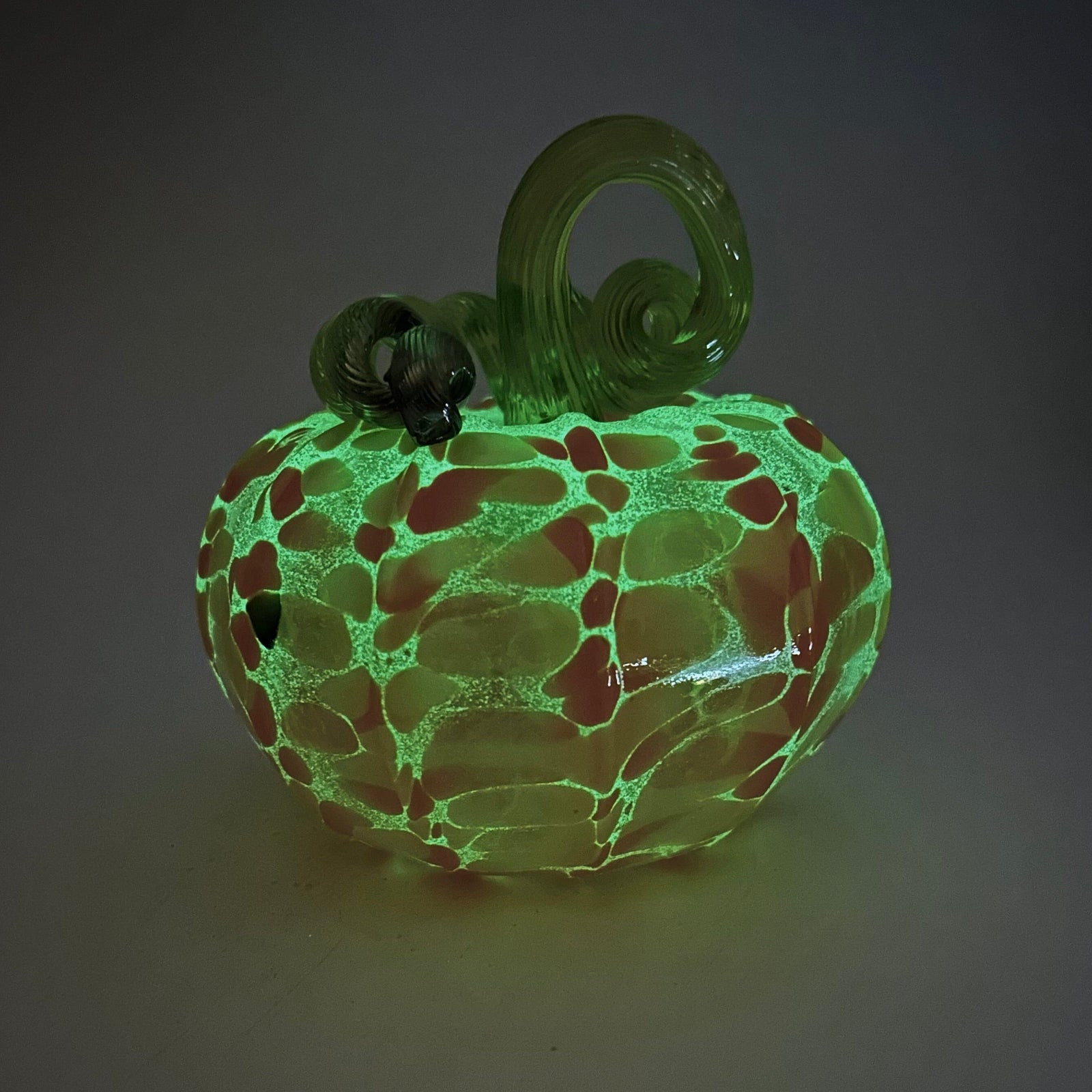 Daily Glow Pumpkin 3905 Fall Squat Gabby Luke Adams Glass Blowing Studio 