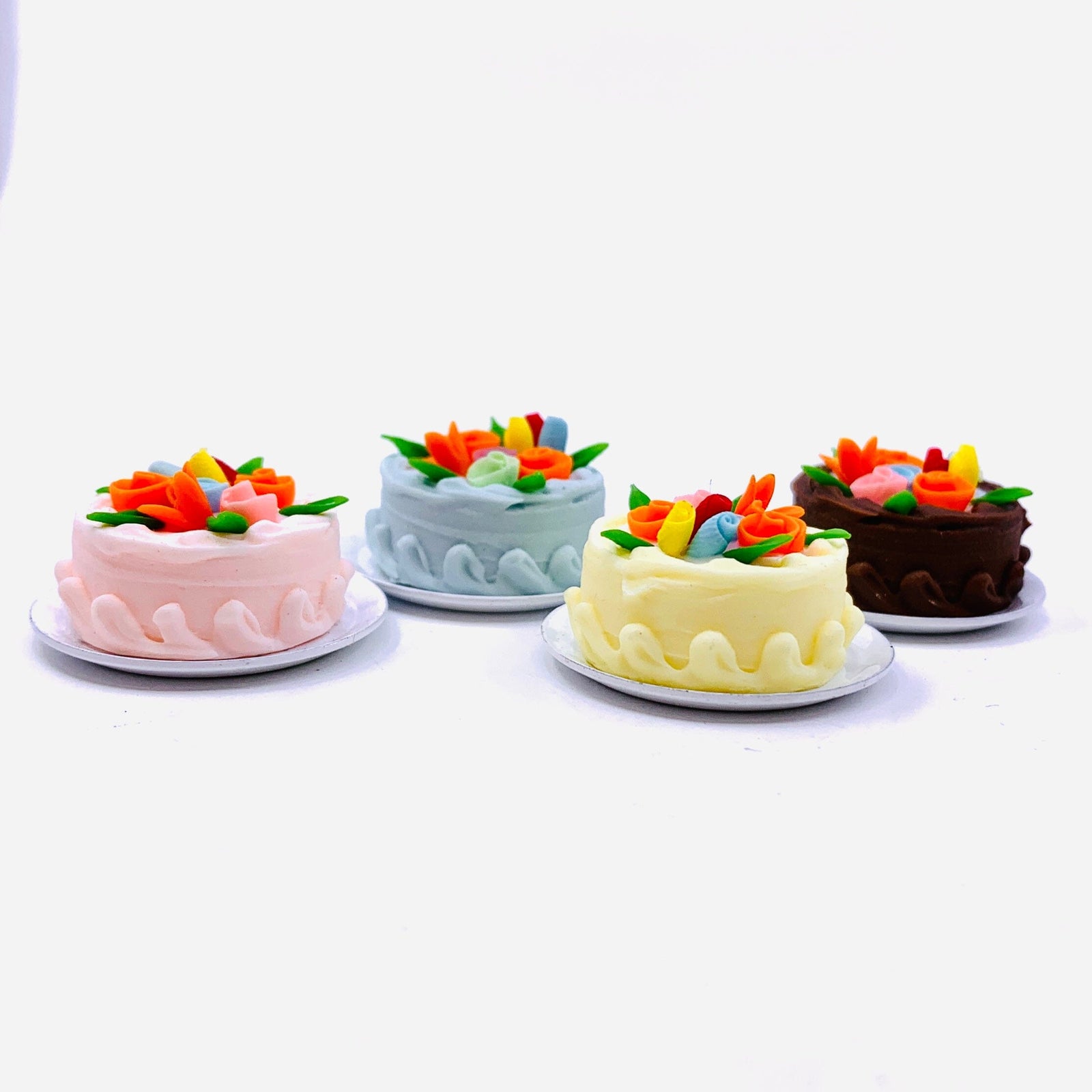 Tiniest Confectioner's Cake, Strawberry Miniature - 