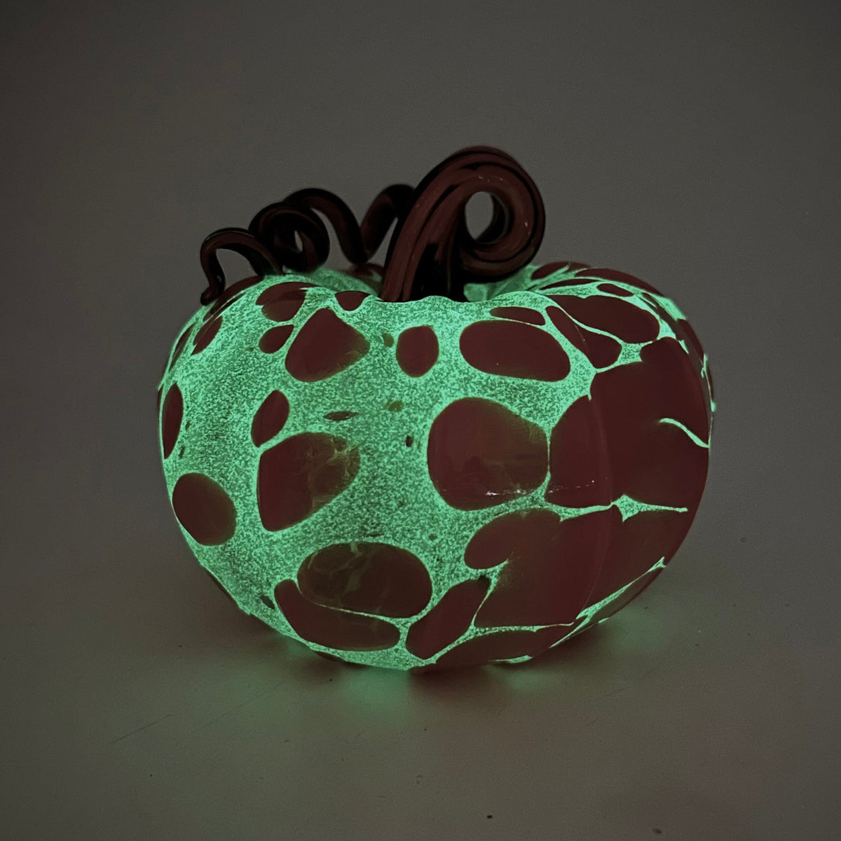 Daily Glow Pumpkin 515 Fall Squat Daily Pumpkin Luke Adams Glass Blowing Studio 
