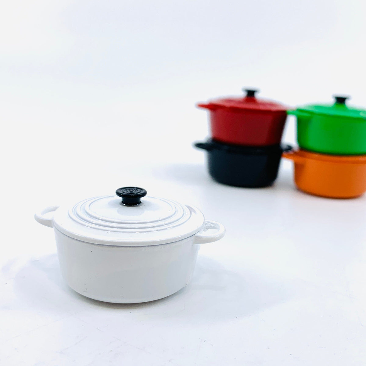 Miniature Le Cruset, White Miniature Alex 
