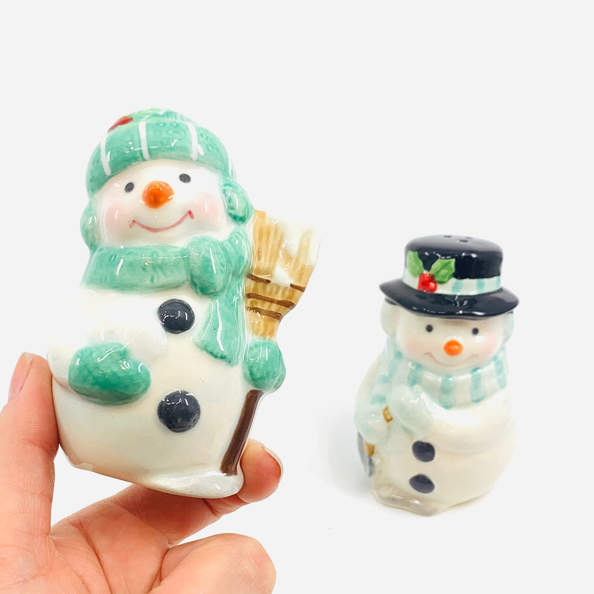 Happy Snowman Salt and Pepper Shakers COSMOS 