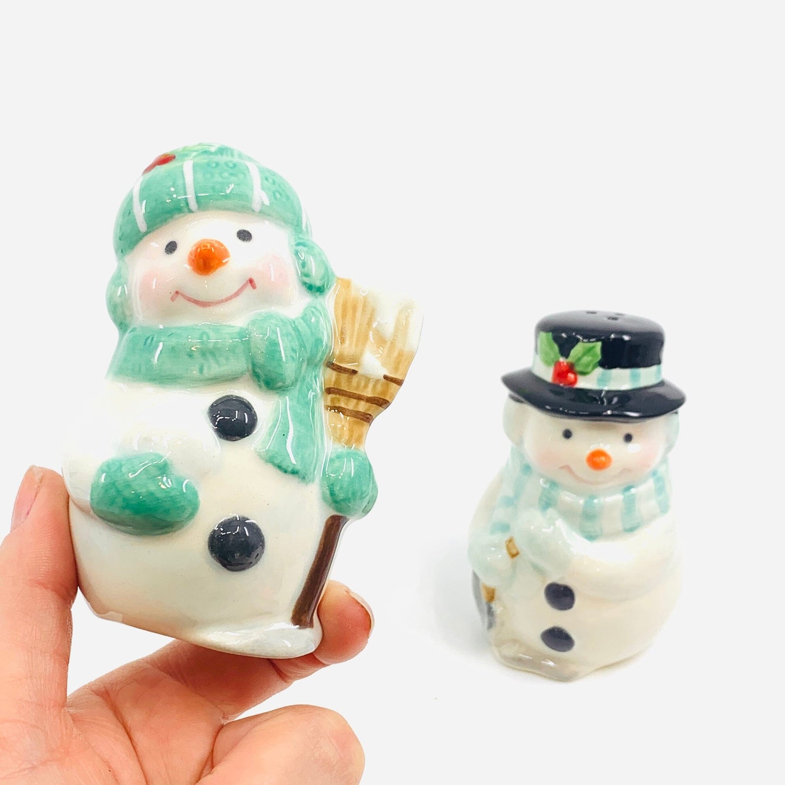 Happy Snowman Salt and Pepper Shakers COSMOS 