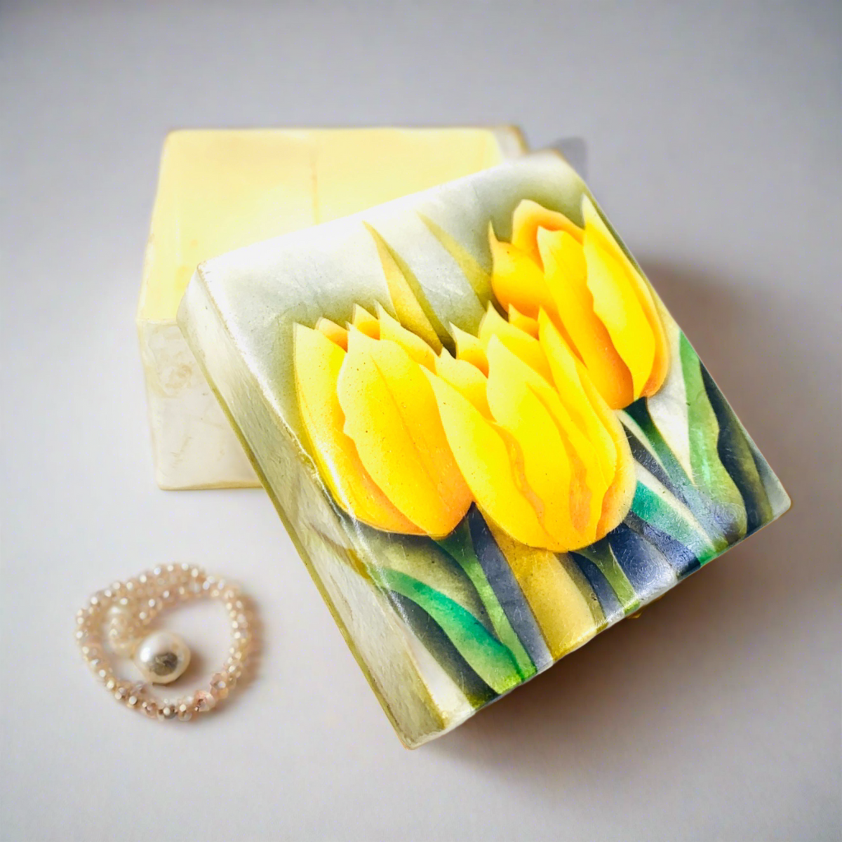 Capiz Shell Trinket Box 12, Tulip