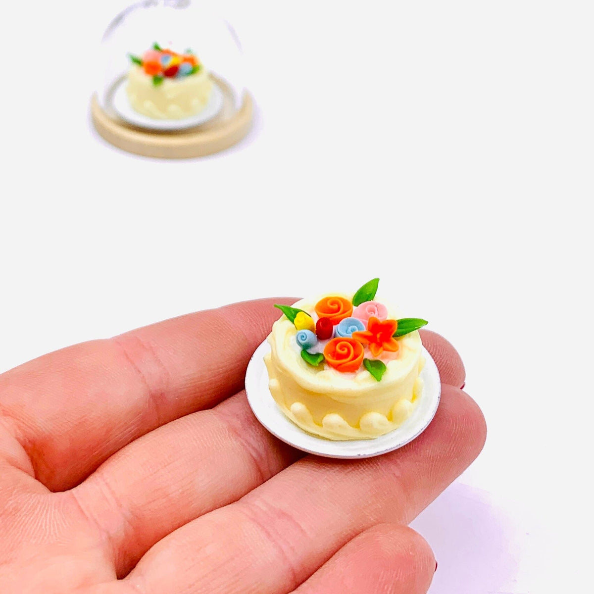 Tiniest Confectioner&#39;s Cake, Vanilla Miniature - 