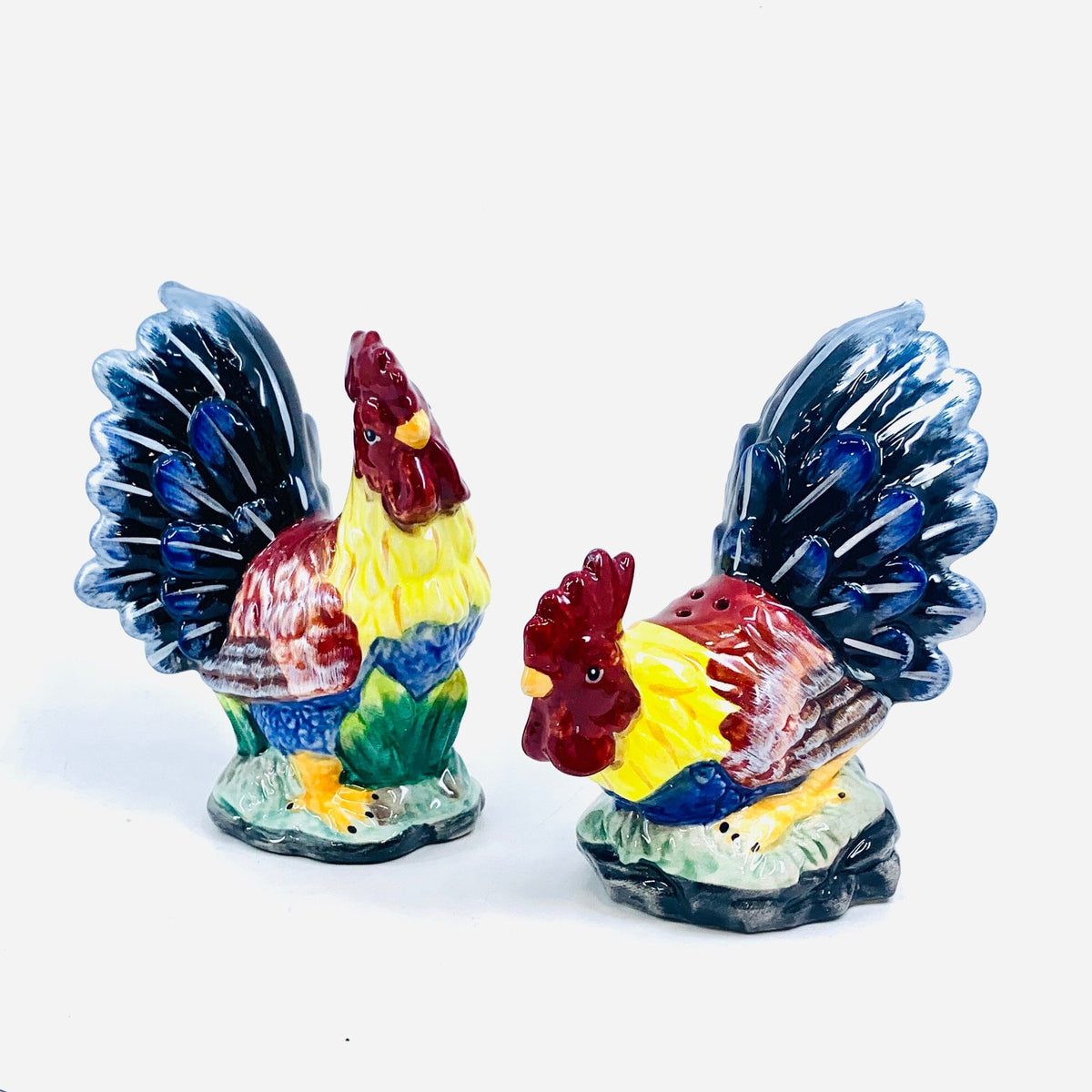 Rebecca’s Rooster Salt and Pepper Shakers COSMOS 