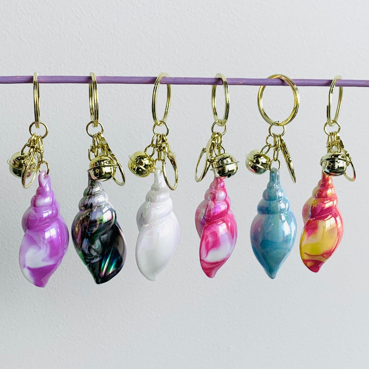 Iridescent Shell Keychains Accessory Alex 