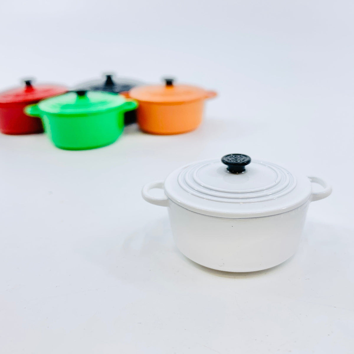 Miniature Le Cruset, White Miniature Alex 
