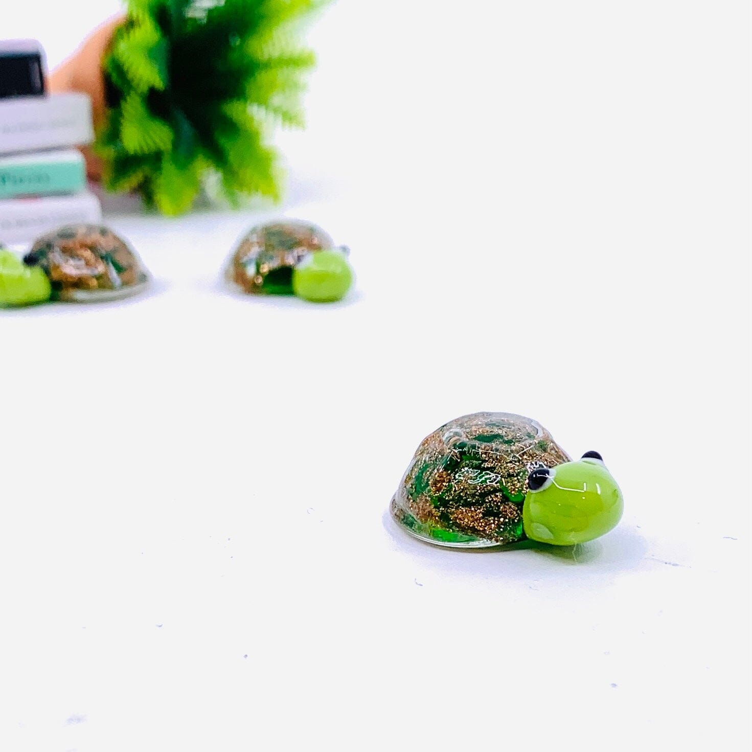 Tiny Glass Turtle, Bronzy 28 - 