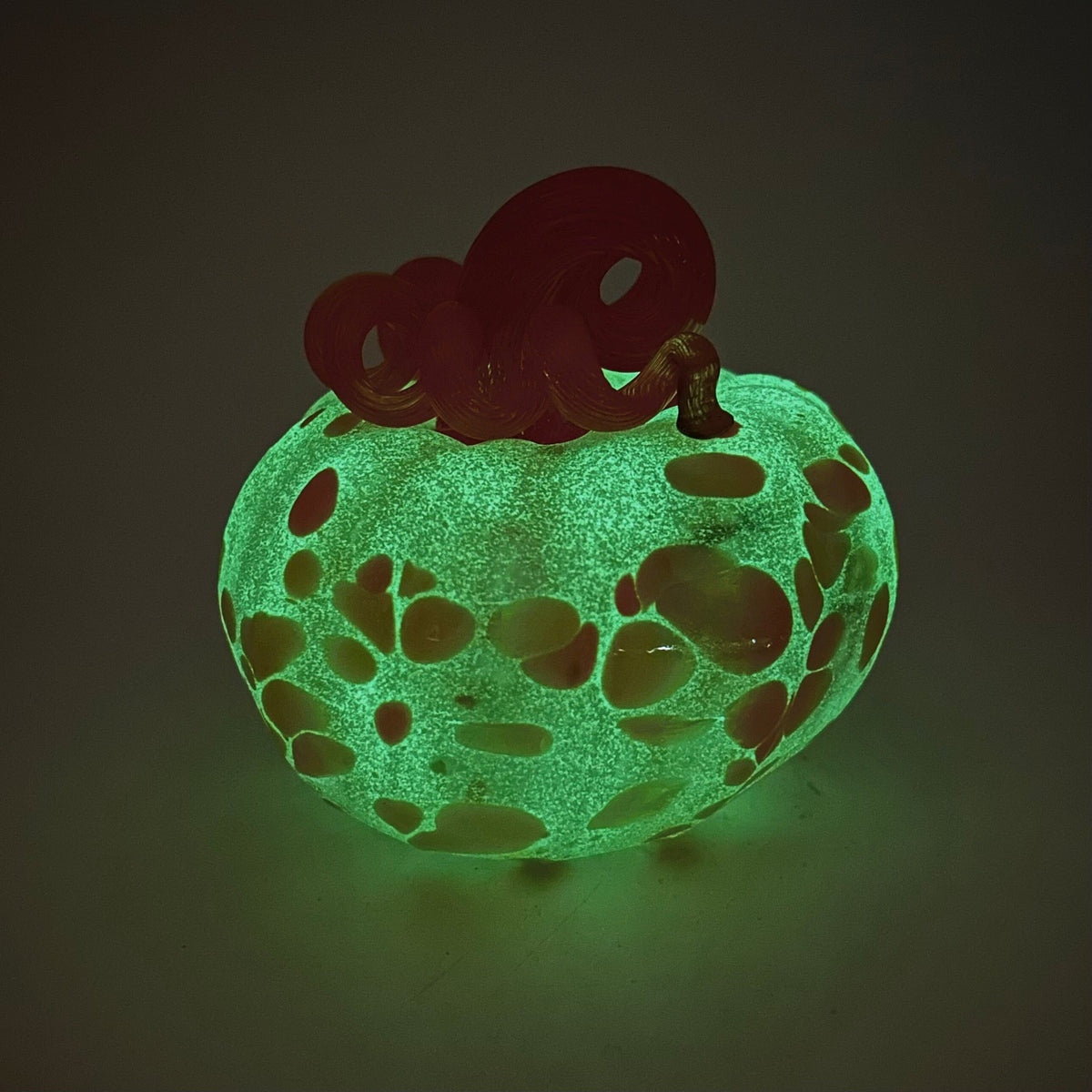 Daily Glow Pumpkin 3901 Fall Squat Gabby Luke Adams Glass Blowing Studio 