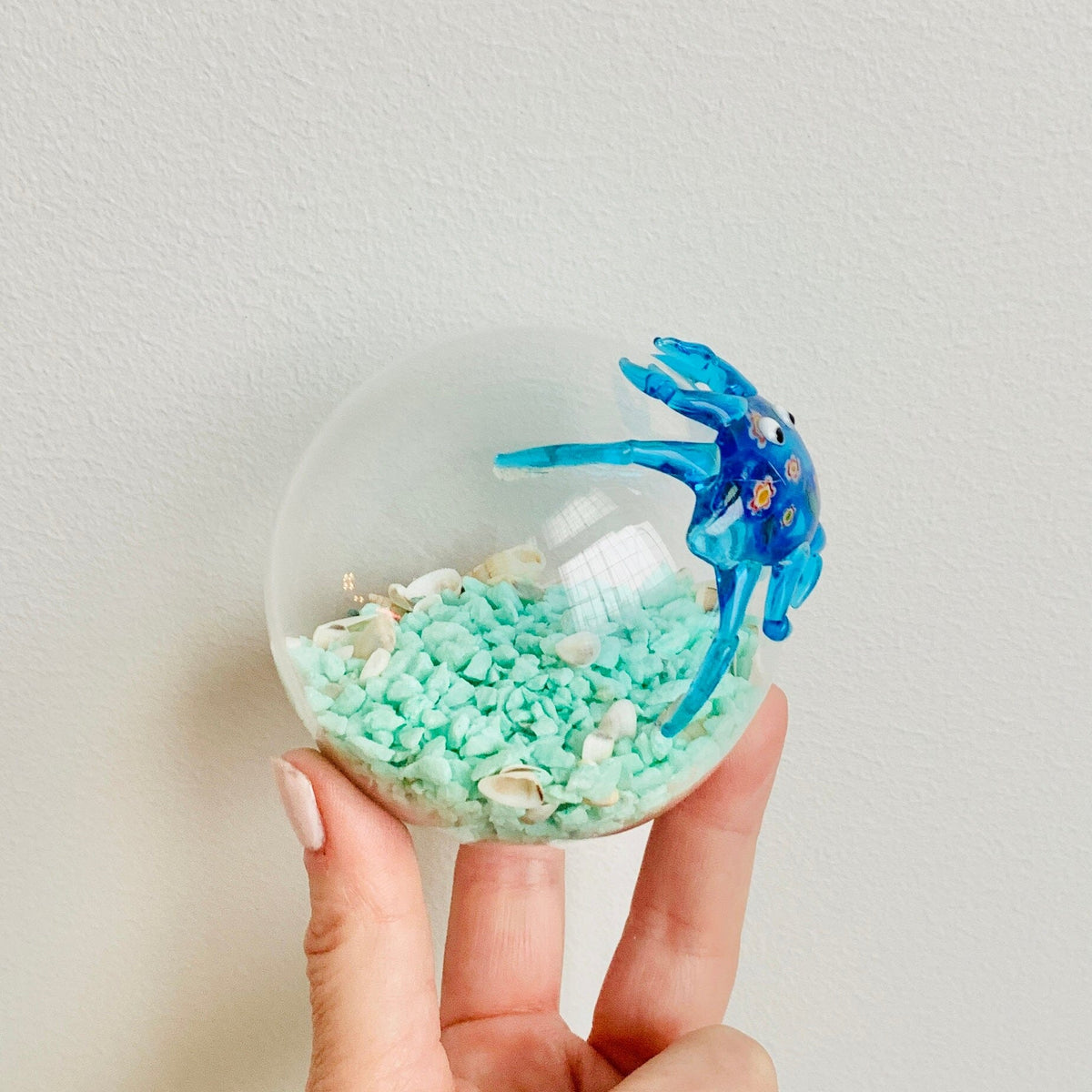 Glass Crab Globe with Sea Shells Decor Beachcombers 