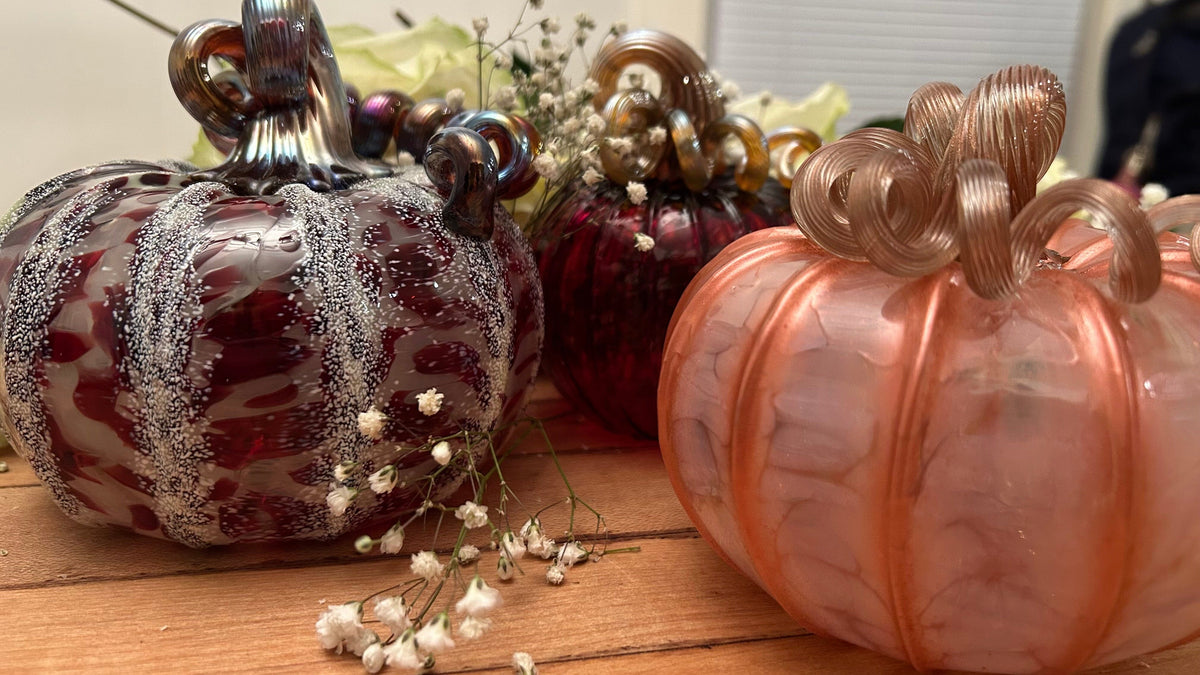 Sugared Snowberry Medium Inspo Luke Adams Glass Blowing Studio 