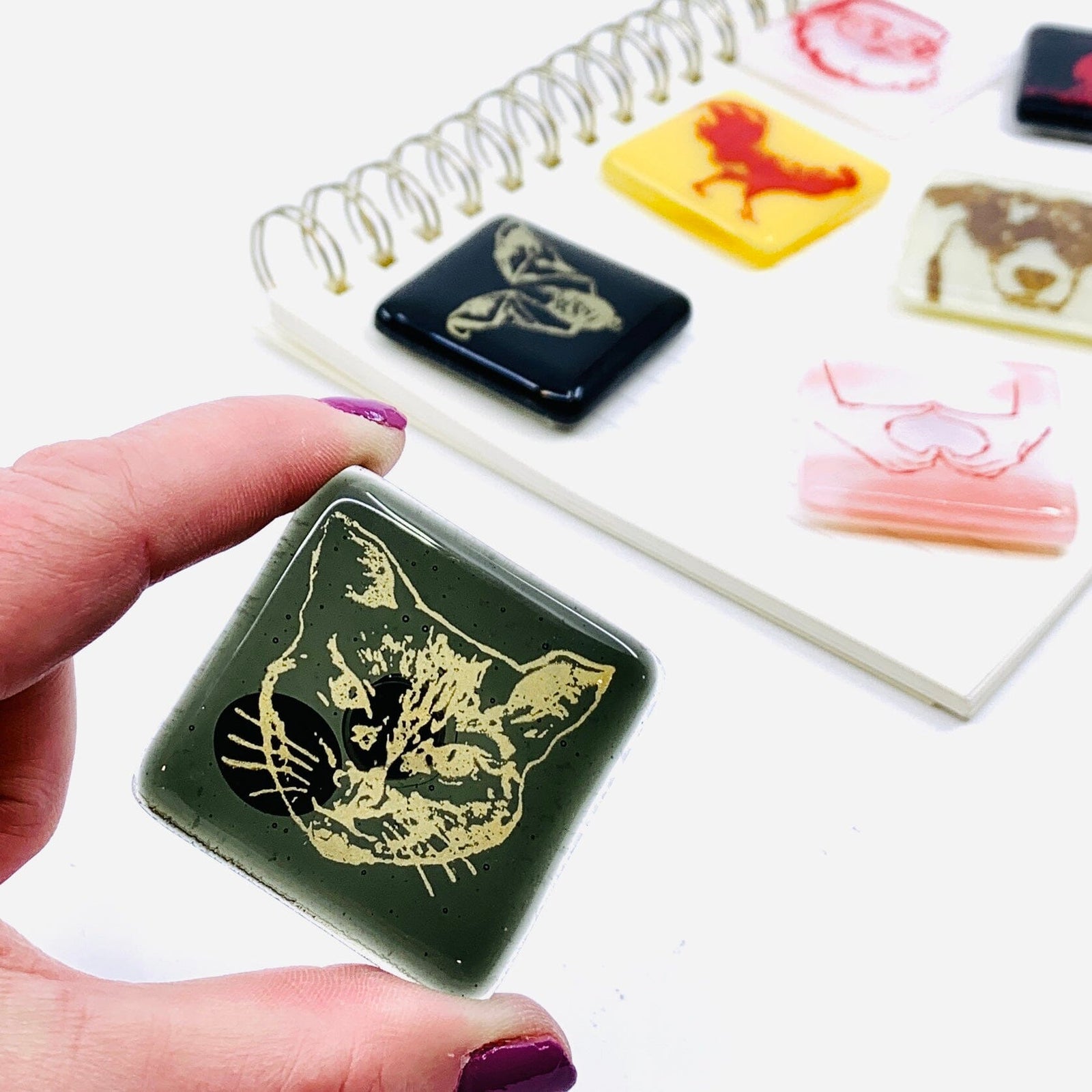 Nostalgic Glass Magnet, Cat KiKu 