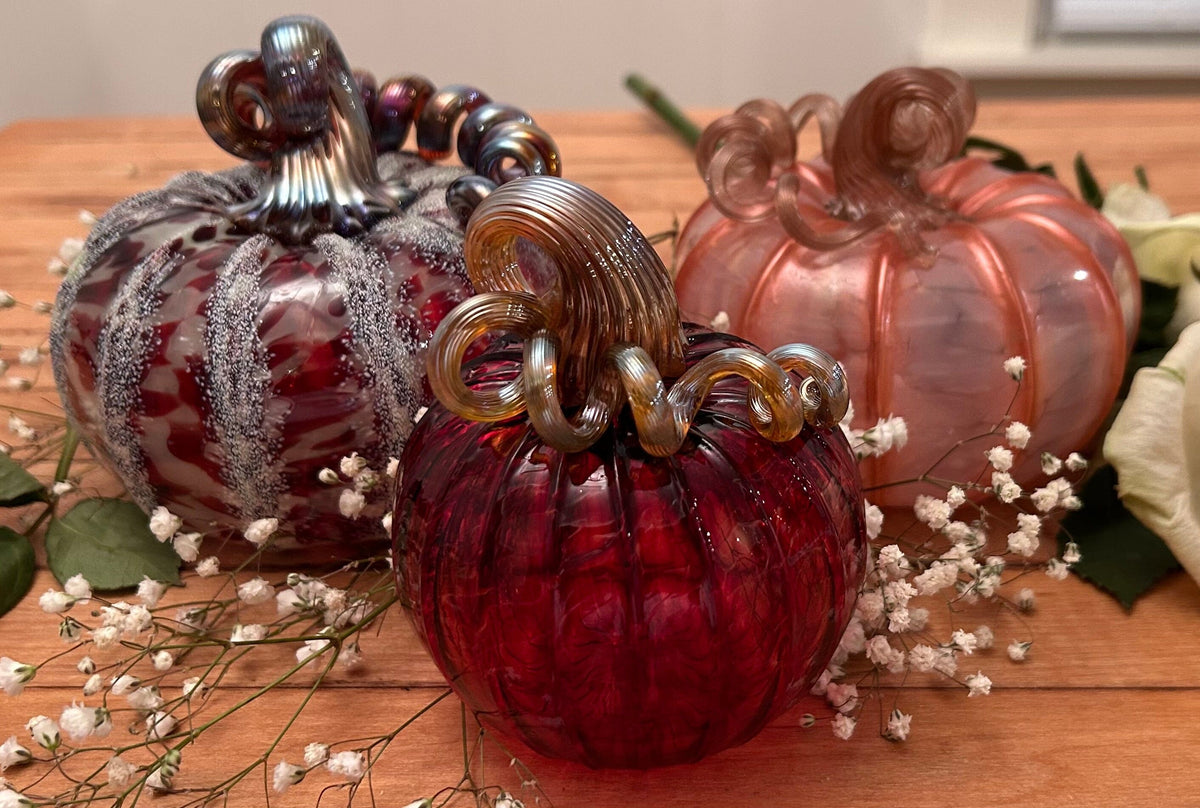Sugared Snowberry Medium Inspo Luke Adams Glass Blowing Studio 