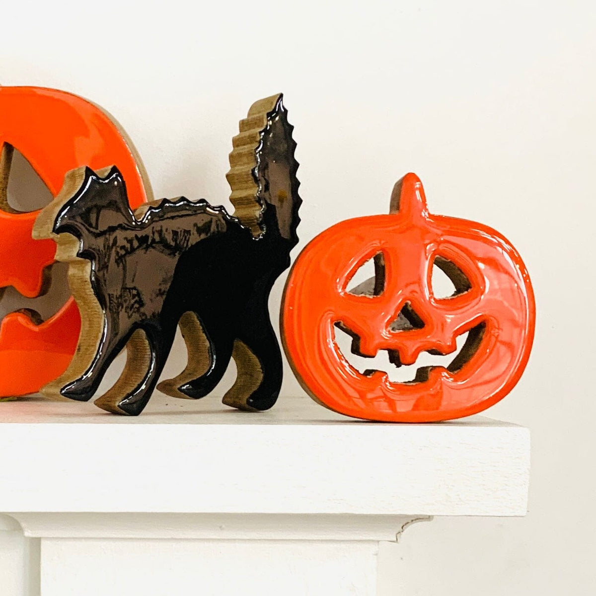 Wooden Black Scaredy Cat KEL-TOY 