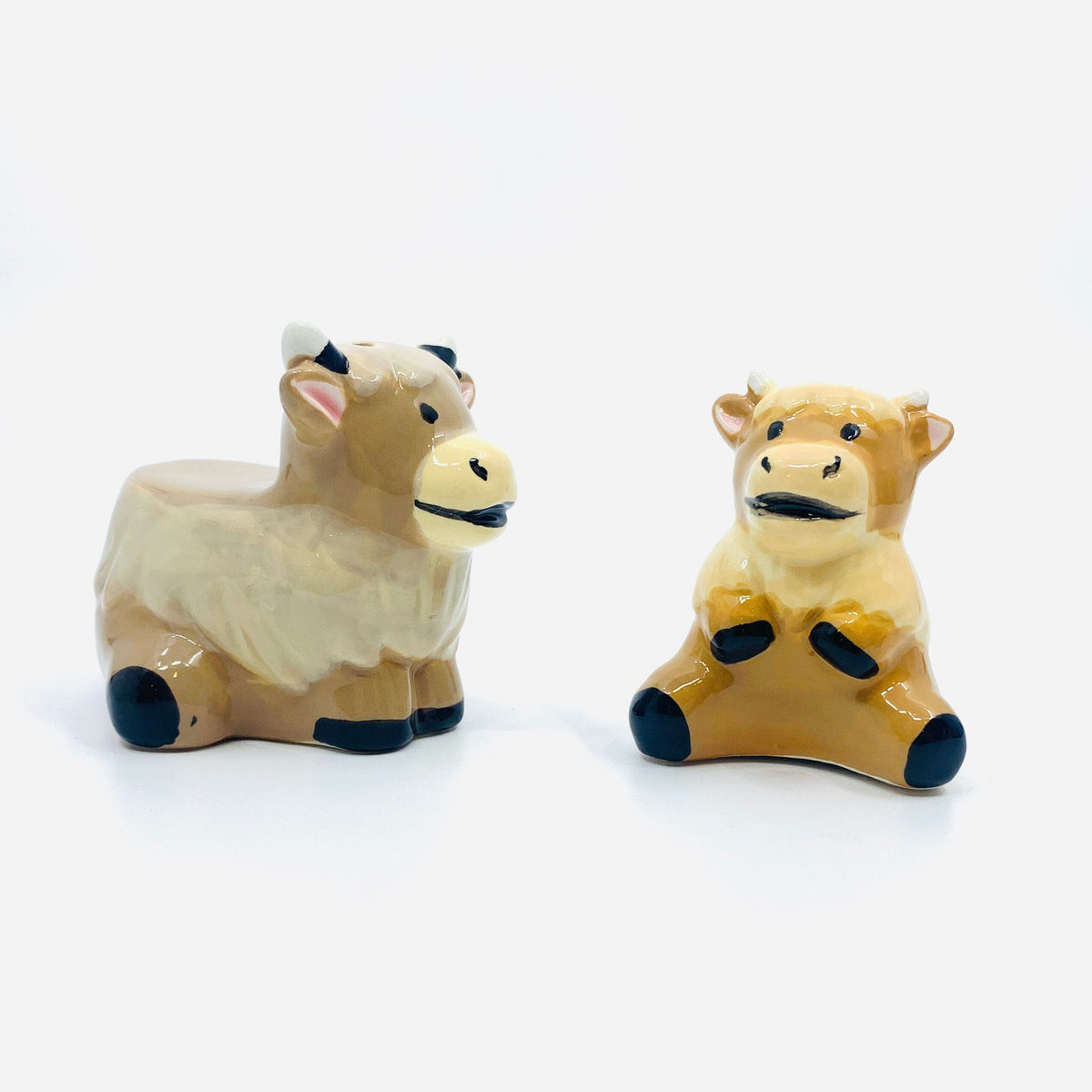 Highland Coos Salt and Pepper Shakers Decor GANZ 