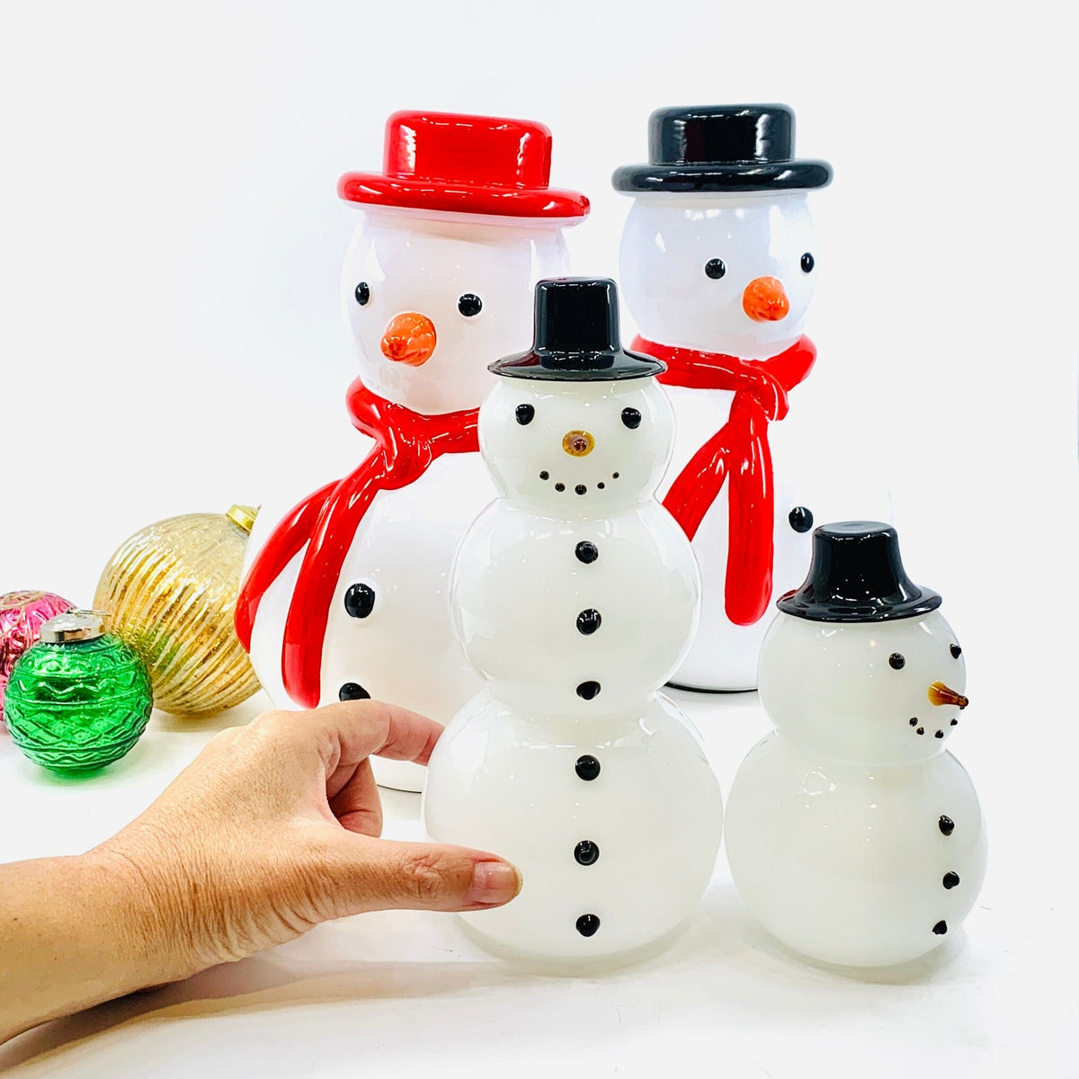 Carrot Nose Snowman - Red Hat Diamond Star 