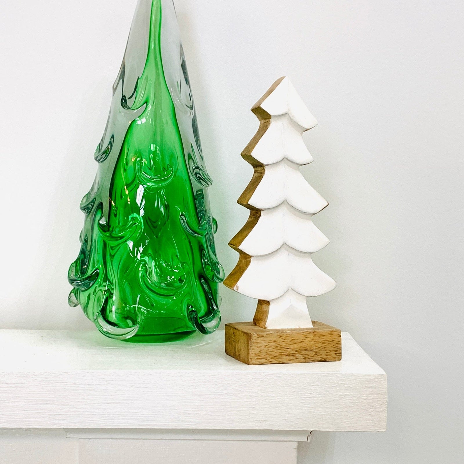 White Enamel Wooden Tree Décor, Small Oak Street 