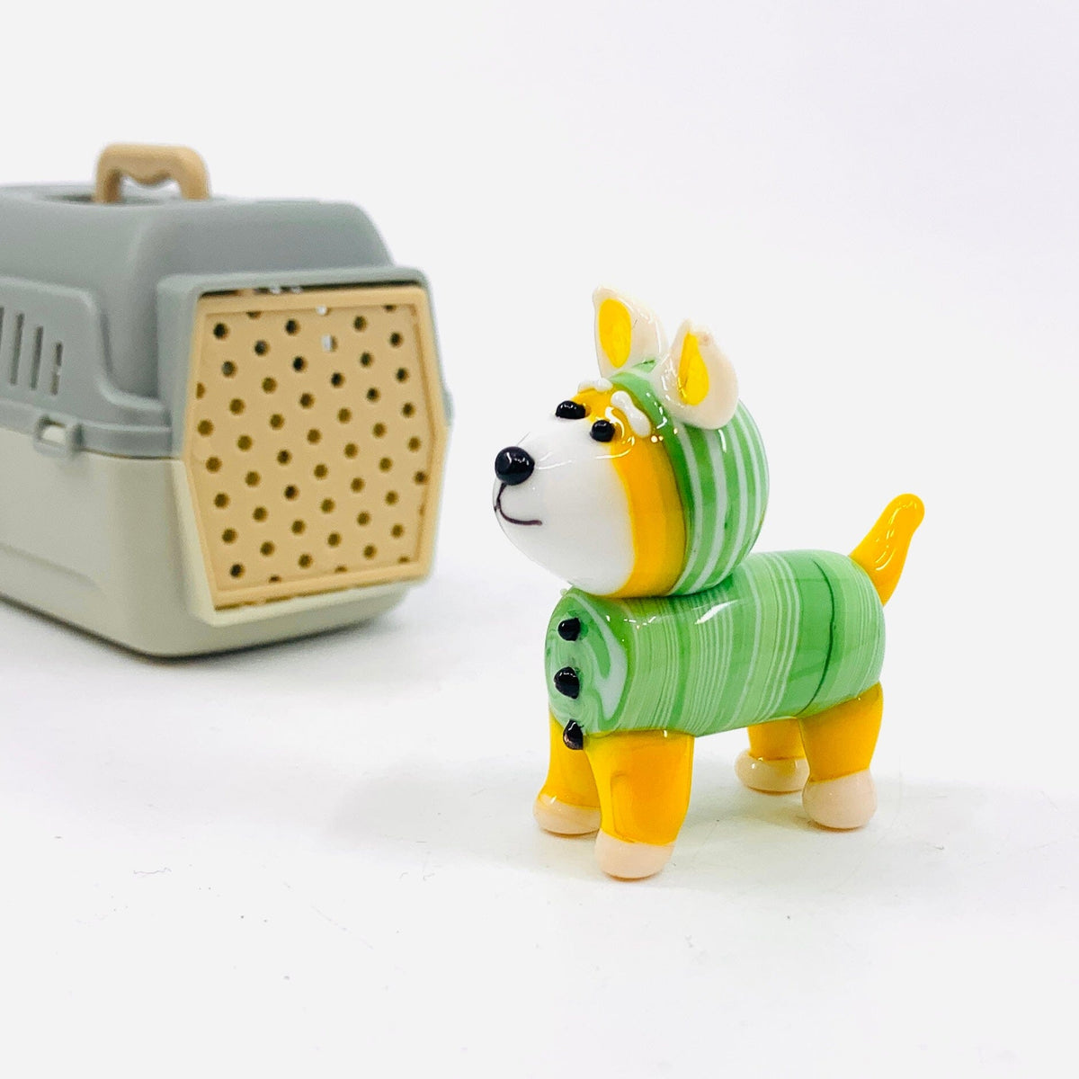 Pickle, Puppy and Crate Miniature Alex 