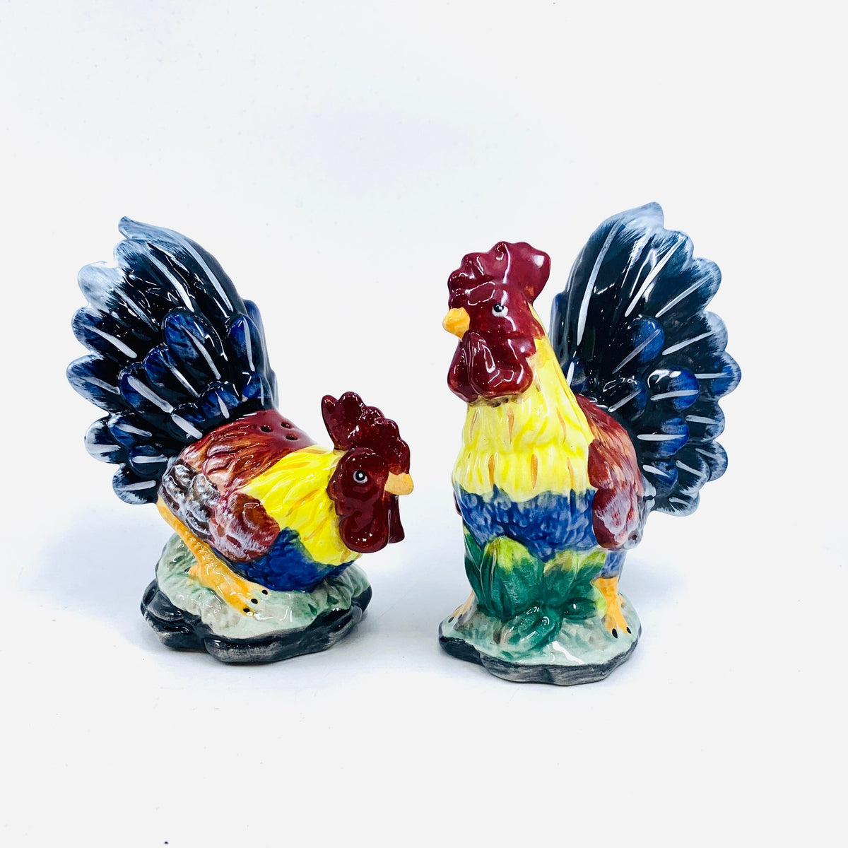 Rebecca’s Rooster Salt and Pepper Shakers COSMOS 