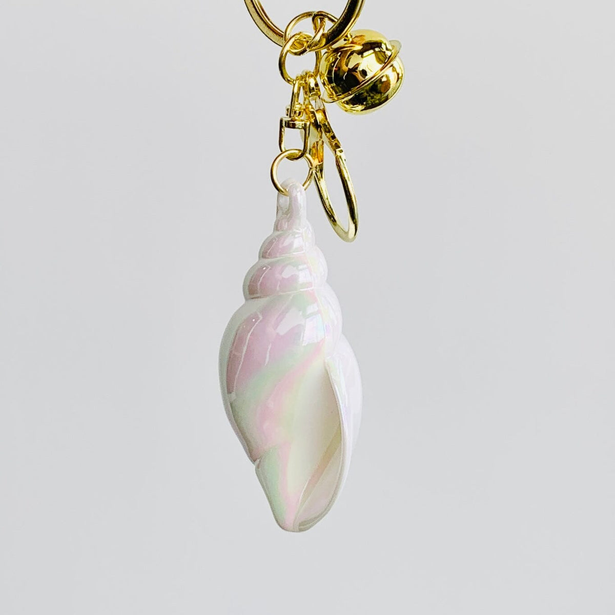 Iridescent Shell Keychains Accessory Alex 