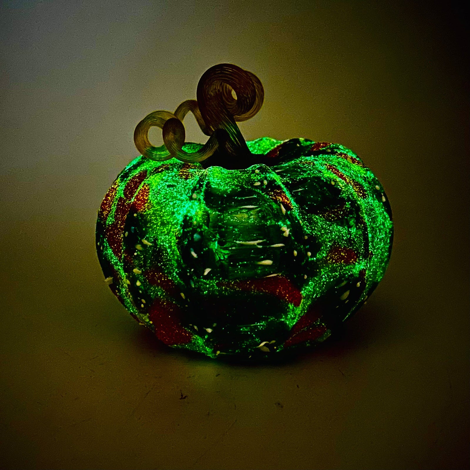 Daily Glow Pumpkin 3568 Fall Squat Gabby Luke Adams Glass Blowing Studio 