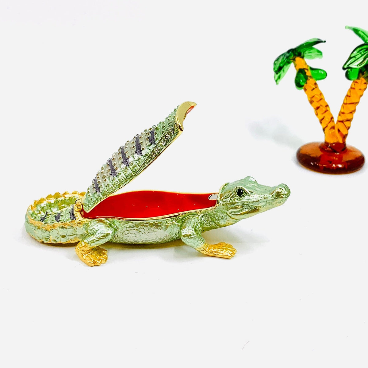 Bejeweled Enamel Trinket Box 21, Alligator Decor Kubla Craft 