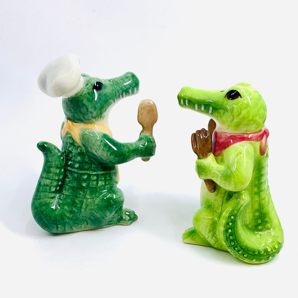 Alligator Salt and Pepper Shakers COSMOS 