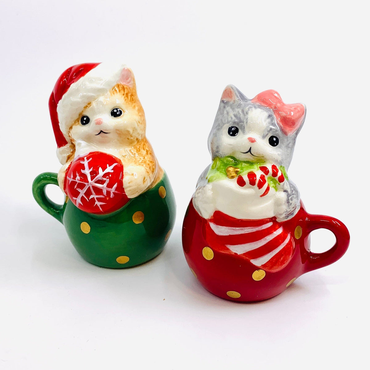 Christmas Cat in Tea-Cup Salt and Pepper Shakers COSMOS 