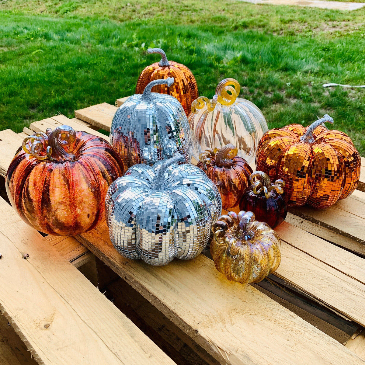 Mirror Ball Pumpkin, Silver Squat Diamond Star 