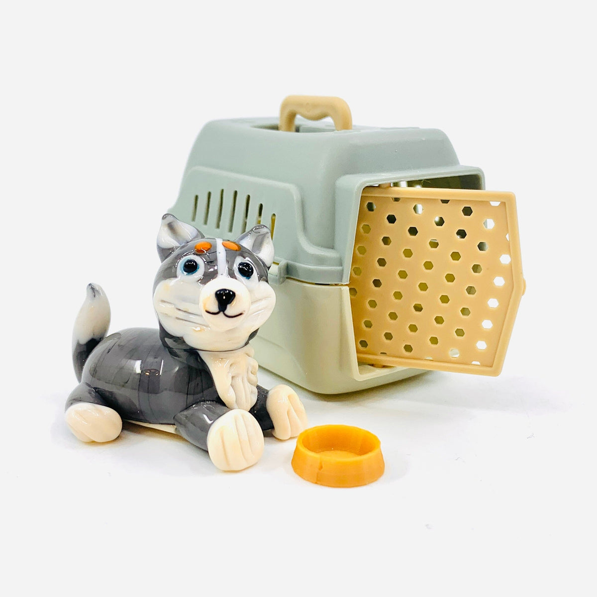 Captain, Puppy and Crate Miniature Alex 